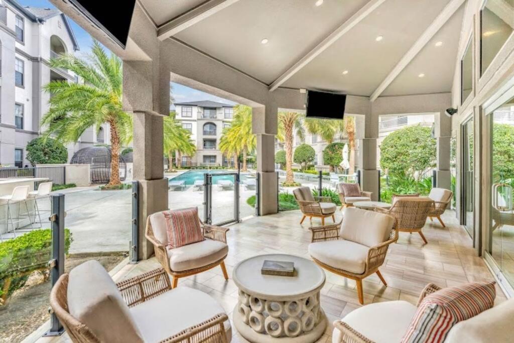 Your Warm Spacious Unit With Pool - Medical Center Houston Exterior foto